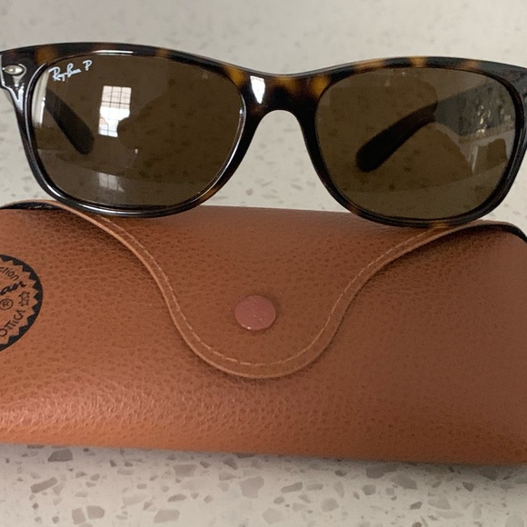 Ray Ban Polarized Sunglasses (RB2132) main image 4